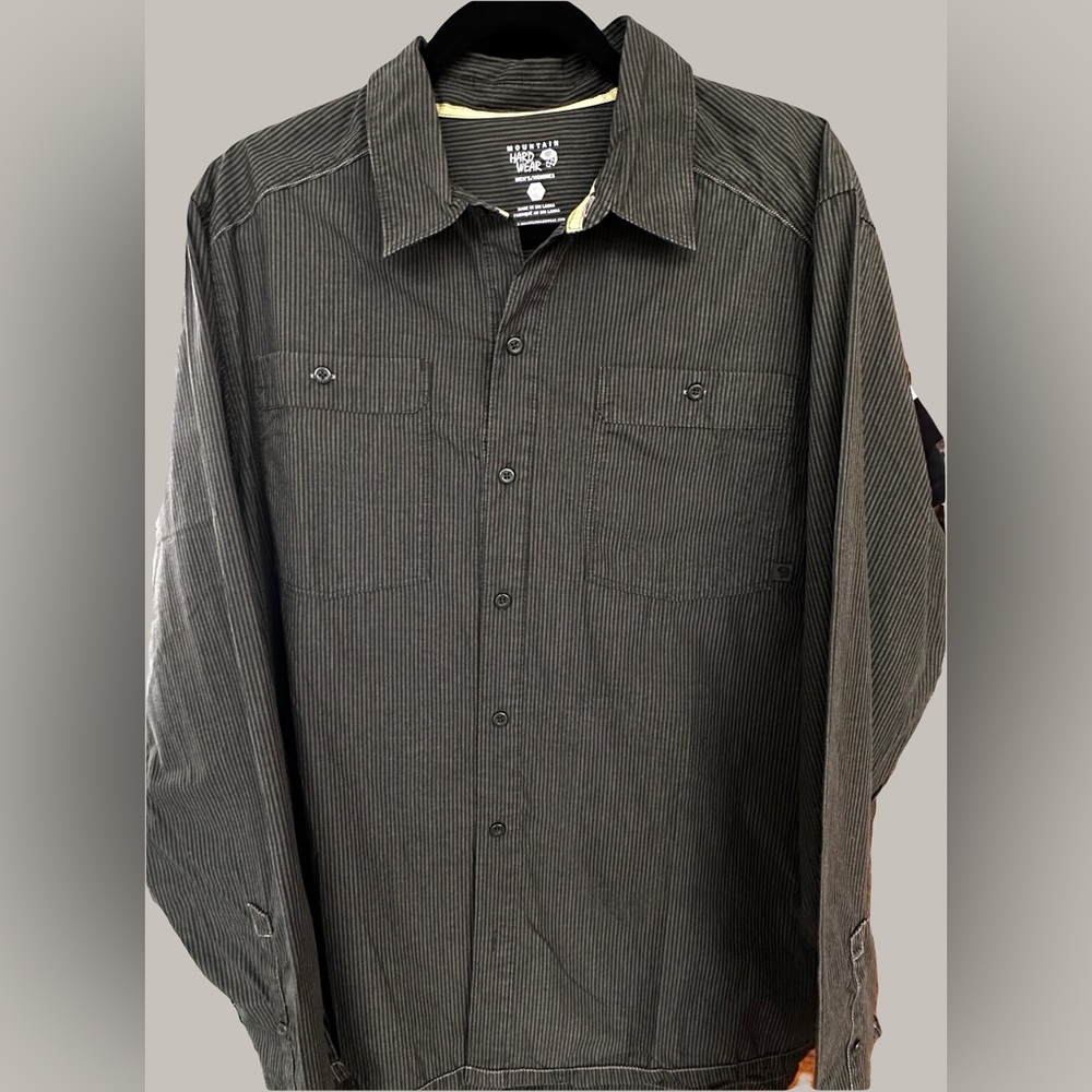 Mountain Hardware L/S Shirt - Large - Olive